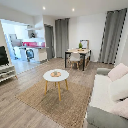 Maison Dans Quartier Calme Proche Centre-ville 度假居 *